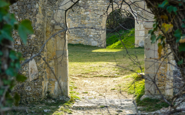 Les villages perchés au départ d’Allan